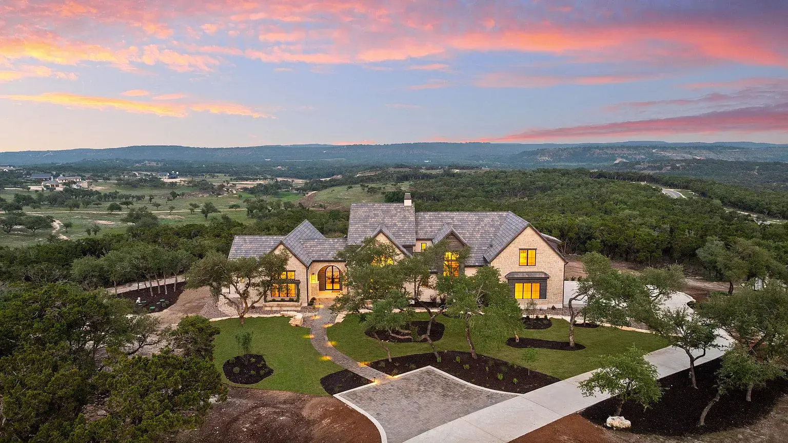 Luxury home in Dripping Springs, TX in Dripping Springs