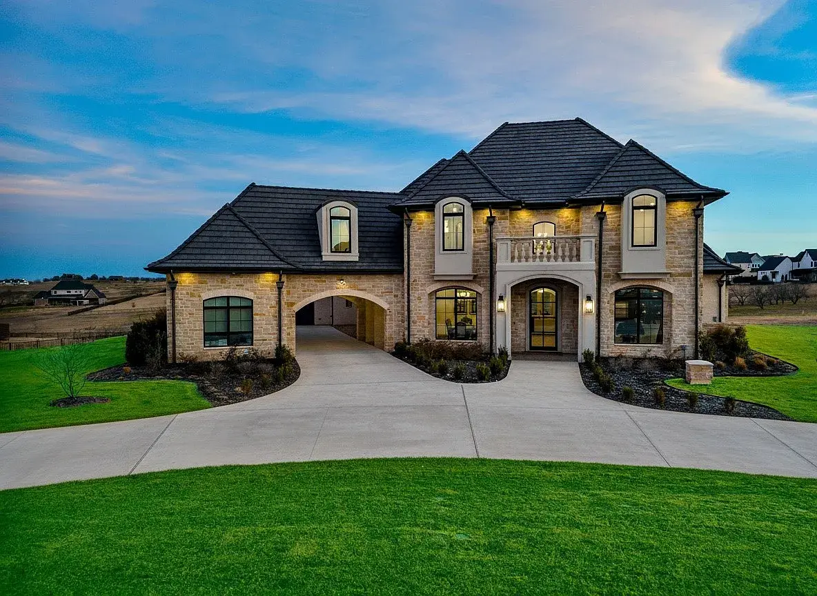 231 Nueces Trl in Aledo