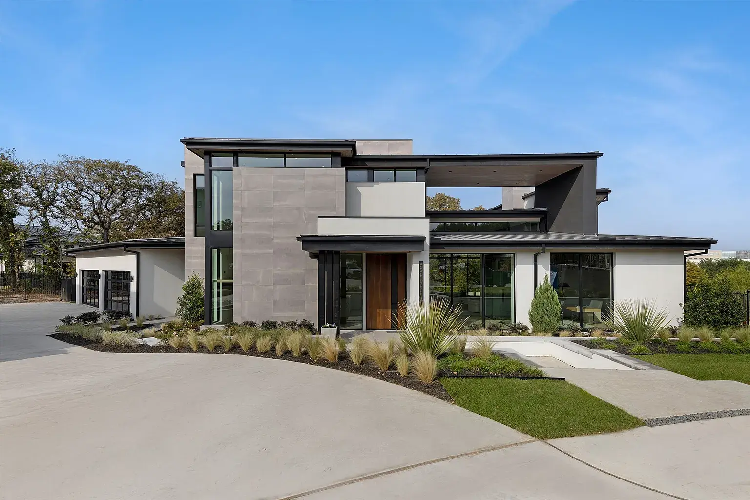 Luxury home in Westlake, TX in Westlake