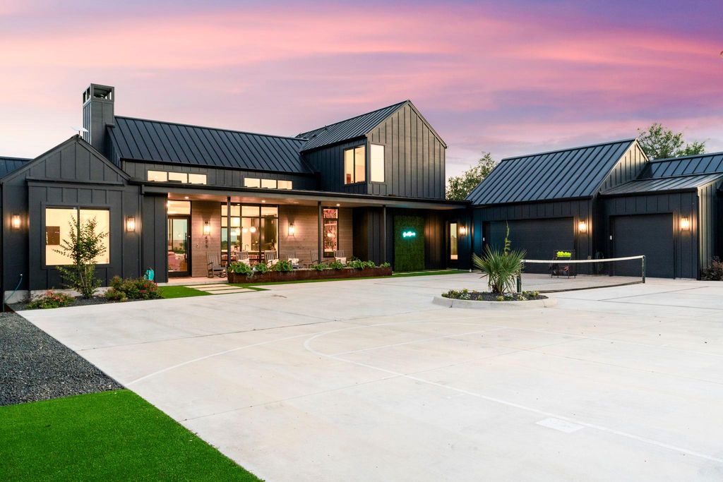 475 Happy Trl in Dripping Springs